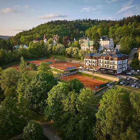 Wellness Hotel Queens Mariánské Lázně Екстериор снимка