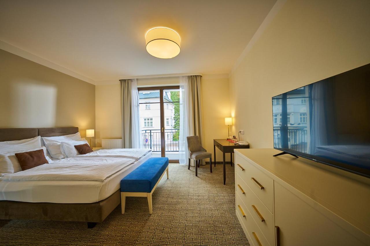 Wellness Hotel Queens Mariánské Lázně Екстериор снимка