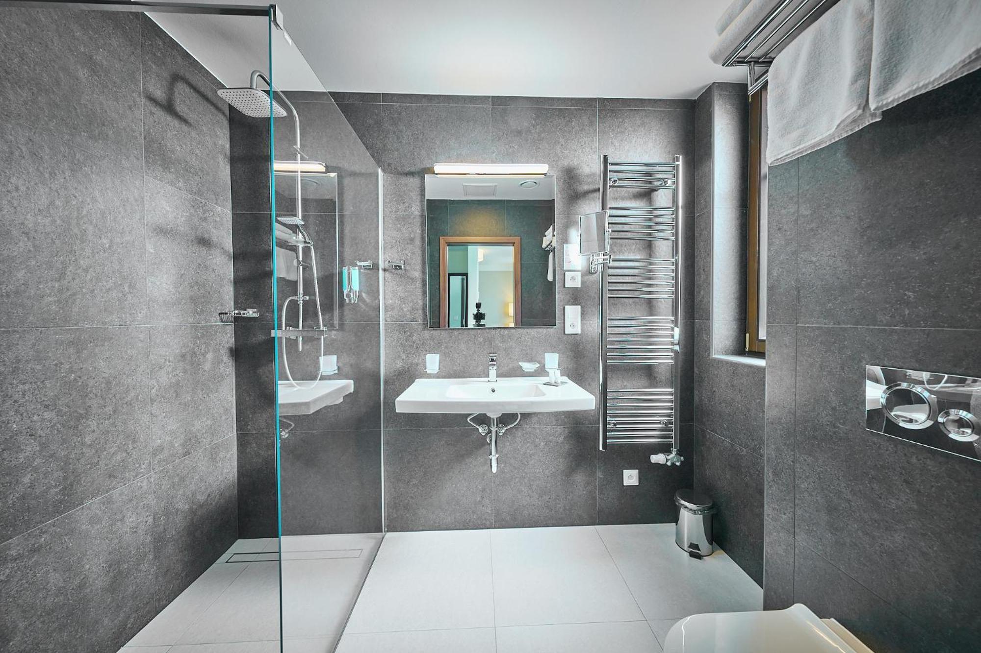 Wellness Hotel Queens Mariánské Lázně Екстериор снимка