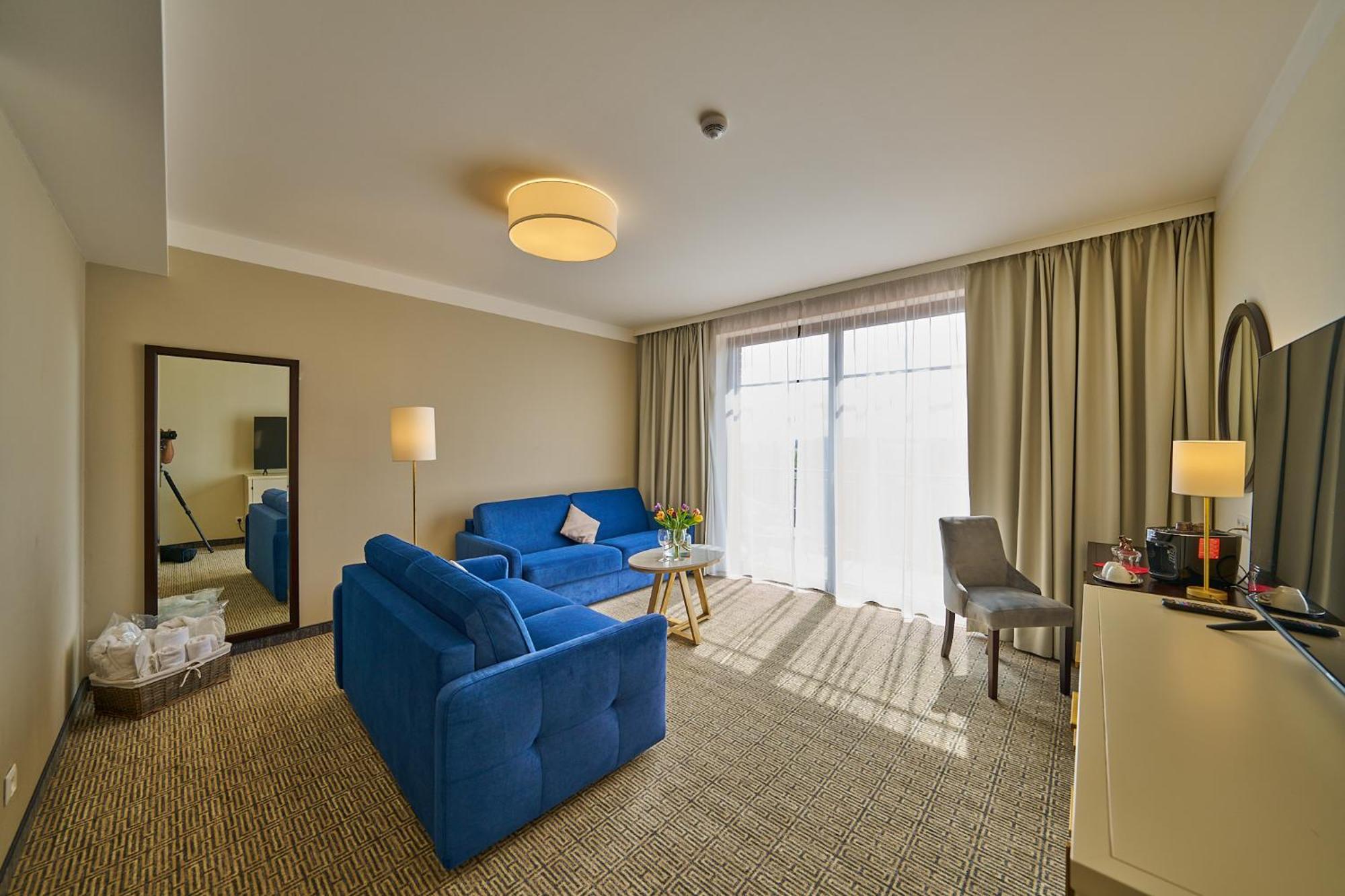 Wellness Hotel Queens Mariánské Lázně Екстериор снимка