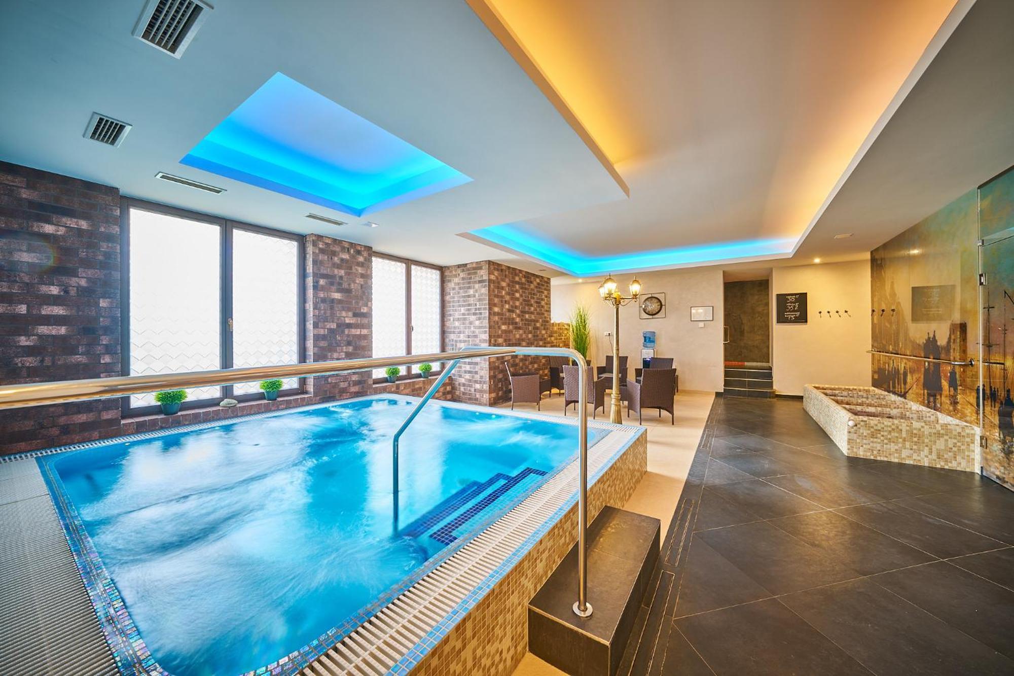 Wellness Hotel Queens Mariánské Lázně Екстериор снимка