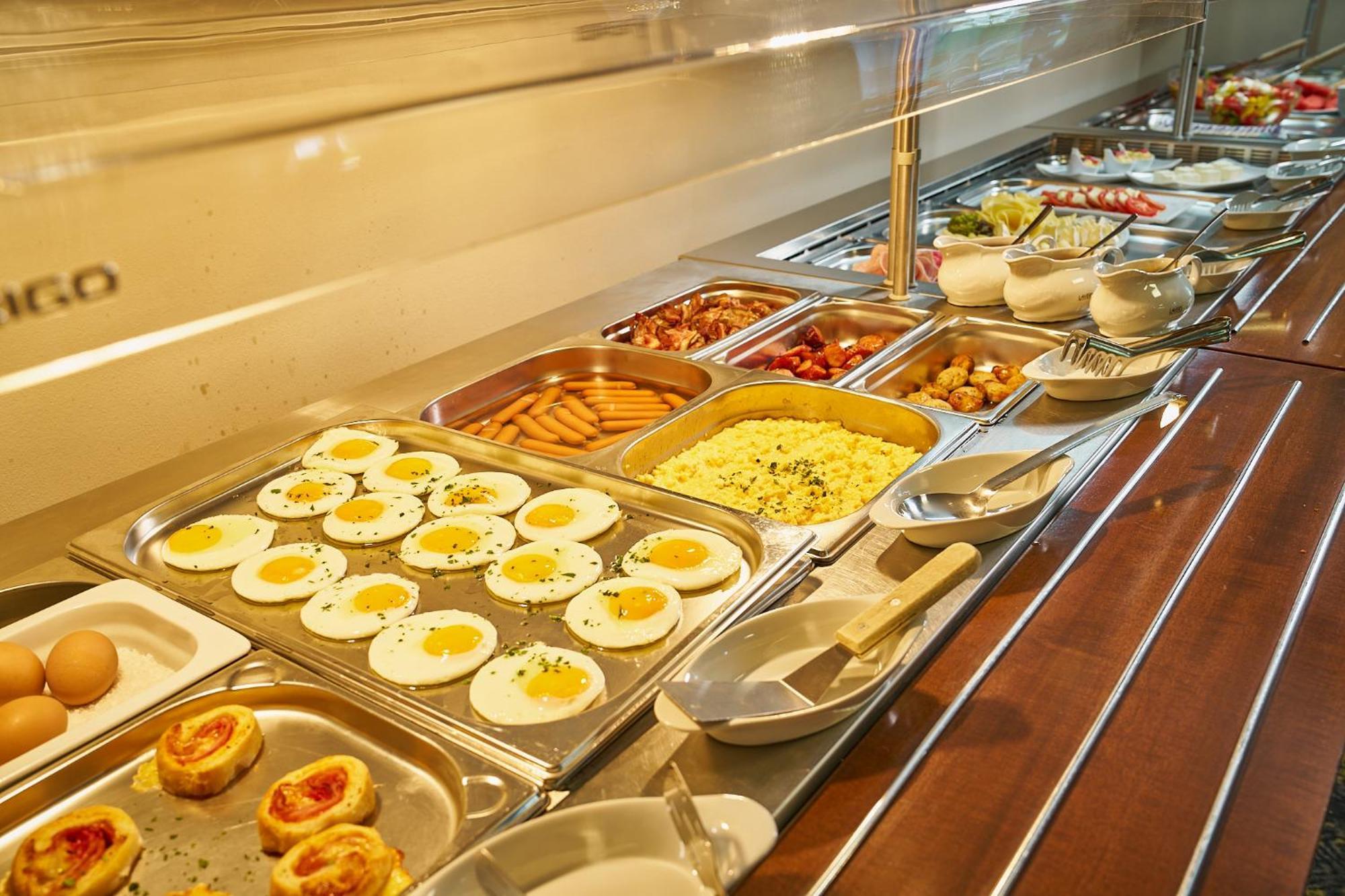 Wellness Hotel Queens Mariánské Lázně Екстериор снимка